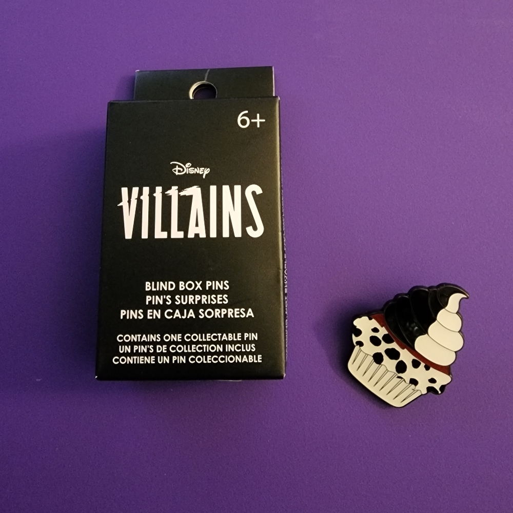 Disney Villains Cupcake Loungefly Enamel Pin - Cruella